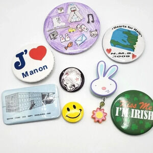 🆓️FREE ADD ON TO ANY ORDER - Pin Lot Russ Tommy Hilfiger  and Others Unsigned